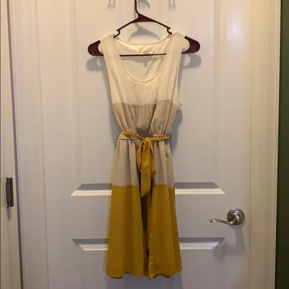 White/beige/yellow multicolor dress